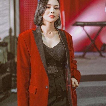 Wika Salim Sensor Area Intim di Video Terbaru, Netizen Kecewa