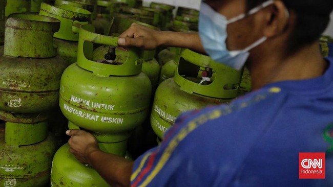 Penangkapan Pengoplos Gas Ilegal Pasca Insiden Kebakaran Gudang LPG di Bali