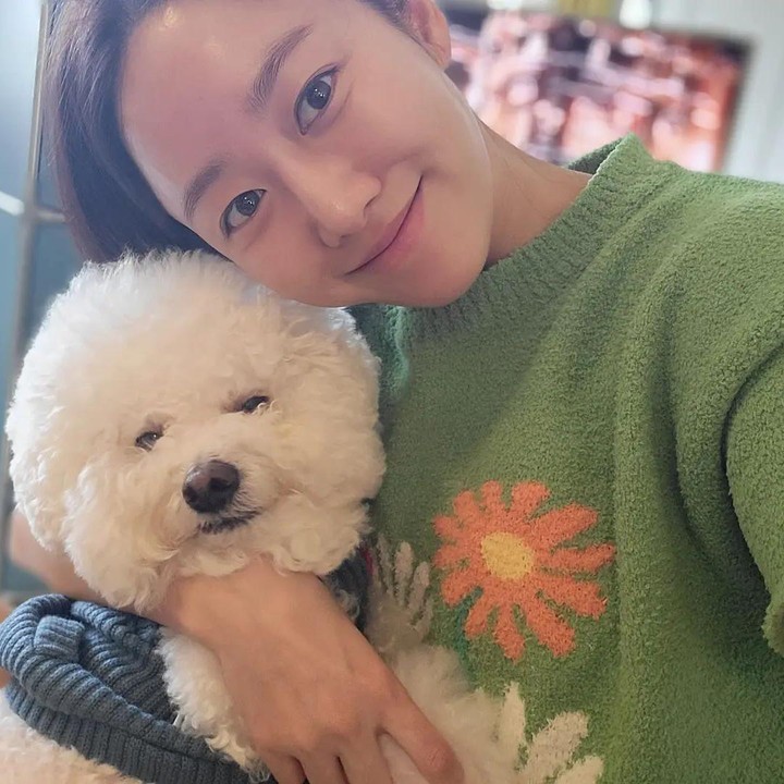 <p>Selamat untuk Jeon Hye Bin dan suami. Kita doakan semoga kehamilannya berjalan lancar dan sehat selalu ya, Bunda. (Foto: Instagram @heavinbin83)</p>