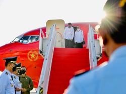 Jokowi Kunker ke Jambi, Serahkan BLT Minyak Goreng ke Warga