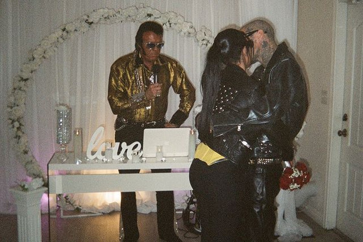 Foto pernikahan Kourtney Kardashian dan Travis Barker