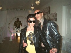 Kourtney Kardashian Konsumsi Telur Burung Puyuh Sampai Sperma Demi Hamil