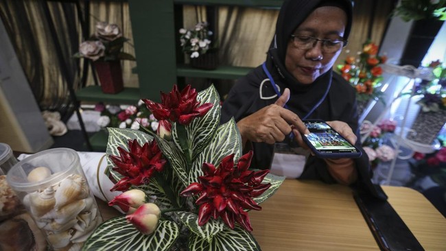FOTO: Cangkang Gonggong Jadi Sumber Rezeki Perajin Batam