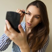 BeauPicks: 4 Rekomendasi Maskara Non Waterproof, Aman dan Wudu Friendly!