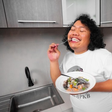 Marshel Widianto Bingung Diikuti BNN di IG: Mohon Maaf Ada Apa Ini?