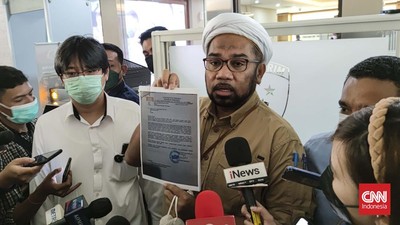img-title Ngabalin soal Sumbangan: KSP Terlalu Seksi, Banyak yang Ngaku-ngaku