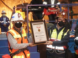 Pertunjukan Musik di Tambang Bawah Tanah Freeport Cetak Rekor MURI