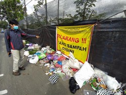Sudah Dilarang Lho! Masih Banyak yang Buang Sampah di Eks TPS Setro Magelang