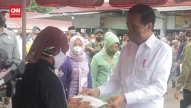 VIDEO: Jokowi Tegaskan BLT Minyak Goreng Diterima  H-7 Lebaran