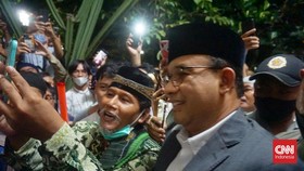 Kala Anies Kenang Masa Orba Saat Respons Spanduk Wadas di UGM