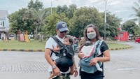 <p>Tiara Pangestika atau akrab disapa Tipang, kerap mengunggah momen kebersamaannya dengan sang suami dan kedua anaknya nih, Bunda. (Foto: Instagram @tiarapangestika)</p>