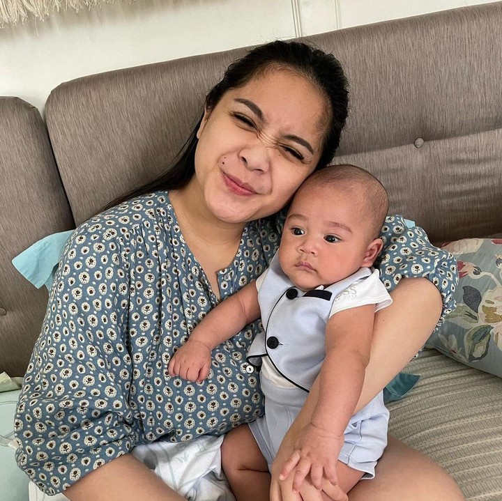 <p>Baru saja melahirkan anak keduanya bersama Raffi Ahmad, Nagita Slavina menjalani Ramadan tahun ini menjadi ibu menyusui. (Foto: Instagram @raffinagita1717)</p>