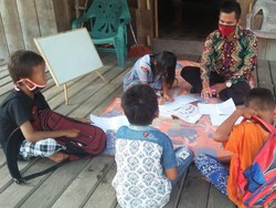 Kesaksian soal Bripka Chandra Nyambi Ngajar SD, Jadi Guru Favorit