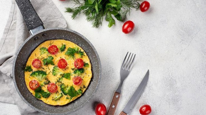 Gampang Banget! Ini 6 Resep Sahur Kilat dengan Omelet, Sekaligus Bisa Bantu Diet!