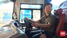 'Jalan Ninja' Sopir Bus AKAP Penakluk Lintas Sumatra