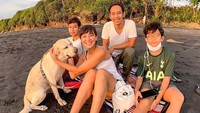 7 Potret Terbaru Sophie Navita dan Keluarga yang Kini Menetap di Bali