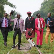 Biar Melarat yang Penting Modis Jadi Prinsip La Sape di Kongo! Rela Susah Makan dan Anti Pakai Barang KW