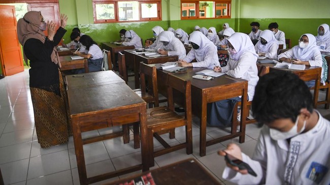 Menag Nasaruddin Umar berencana ikut menerapkan pelajaran kepintaran buatan (AI) dan coding di madrasah dan pondok pesantren.