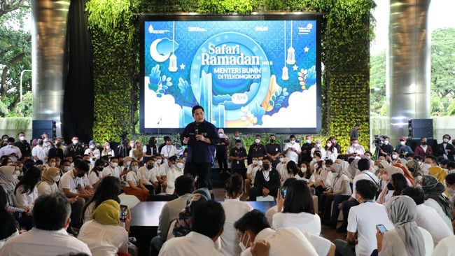 Menteri BUMN Thohir melakukan Safari Ramadan ke Telkom Hub dan membicarakan mengenai potensi besar ekonomi digital di Indonesia.