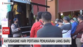 VIDEO: Antusiasme Hari Pertama Penukaran Uang Baru