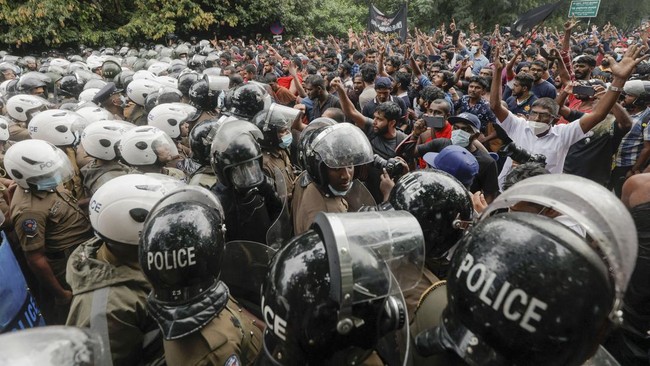 Sri Lanka Ngotot Tolak Penyelidikan Pelanggaran HAM Saat Konflik Etnis Pemerintah Sri Lanka konsisten menolak izin penyelidikan internasional atas dugaan kejahatan perang selama konflik etnis dengan korban 100 ribu orang tewas.