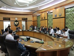 Mahfud Minta Pengamanan Demo 11 April Tanpa Kekerasan-Peluru Tajam!