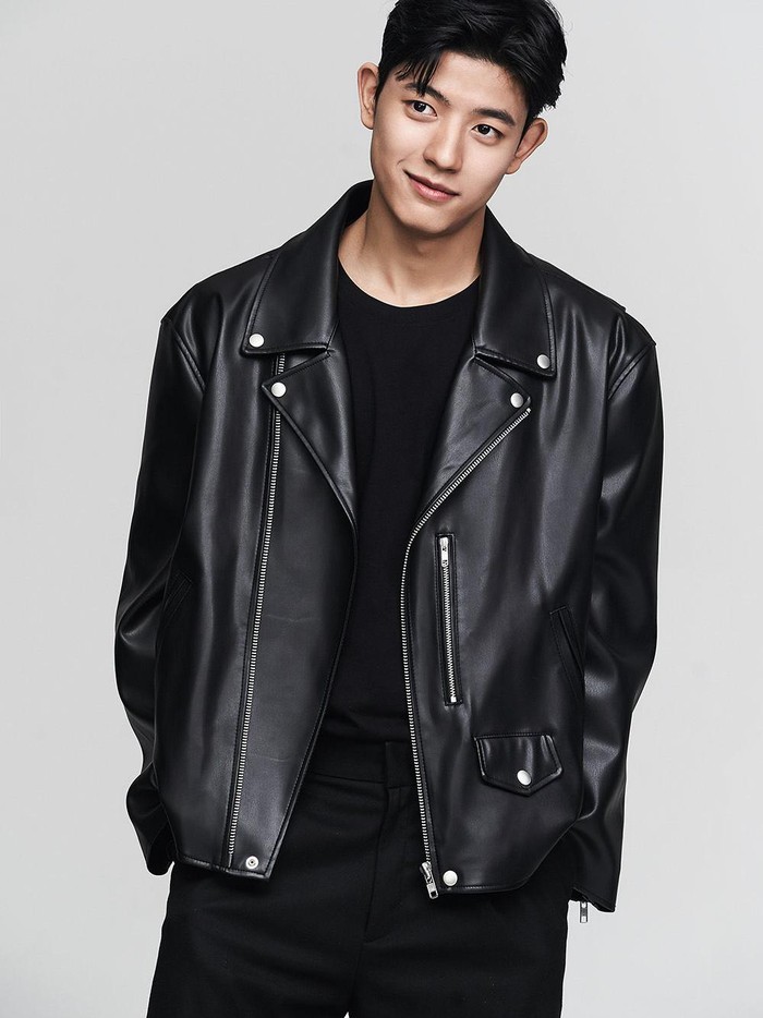 Nama Lomon semakin melambung saat ia berperan sebagai Lee Su Hyeok dalam series original Netflix bertema zombie yang berhasil menjadi hits di tahun 2022, yaitu All Of Us Are Dead./ Foto: bigsmileentertainment