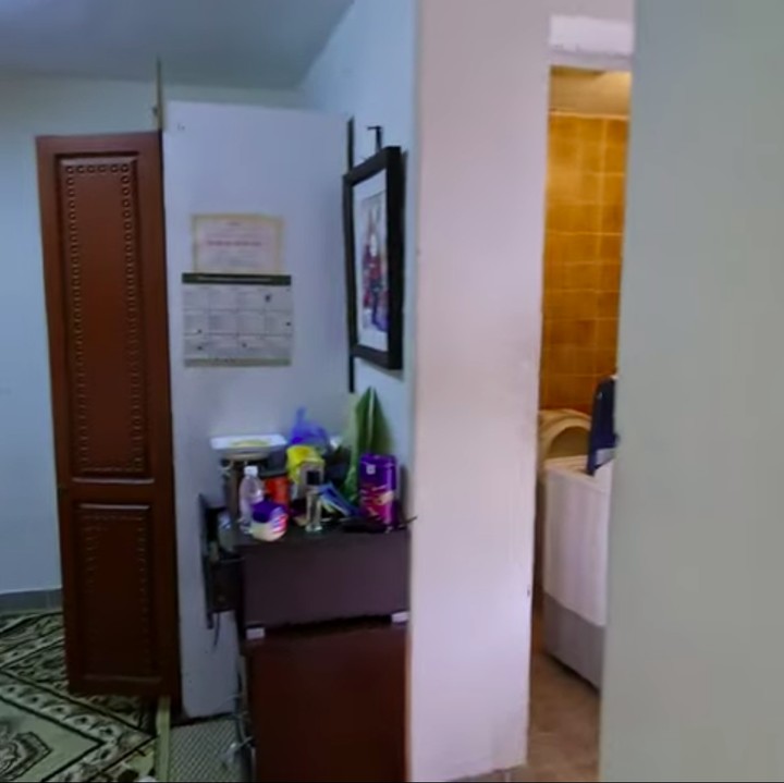 <p>Alwi adalah seorang sopir penasihat raja di Makkah. Selama bekerja, Alwi diberikan sebuah rumah untuk ia tinggali. (Foto: YouTube fenny listiana)</p>