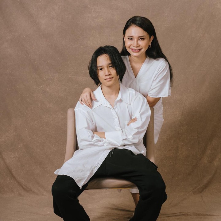 <p>Rizky Langit Ramadhan adalah anak Rossa dari pernikahannya dengan drumer Padi, Yoyo. Rossa dan Yoyo resmi bercerai pada tahun 2009. (Foto: Instagram @rizkovich)</p>