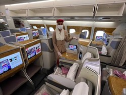 Wow! Pramugari Emirates Dapat Gaji-Fasilitas Selangit, Ini Daftarnya