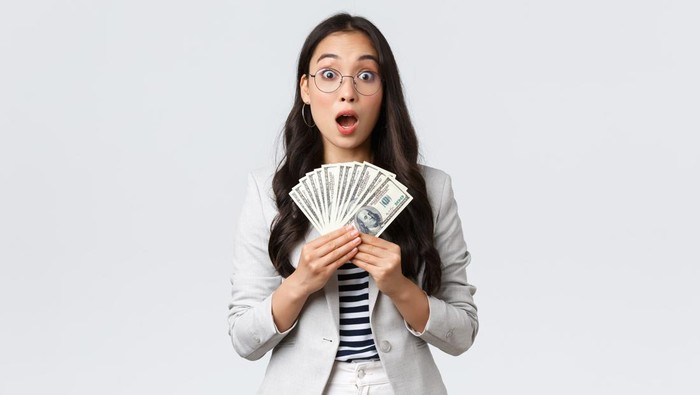 Harga Semua Barang & Jasa Serba Naik, Tapi Penghasilan Segitu-gitu Aja? Anak Muda, Segera Lakukan 4 Hal Ini!