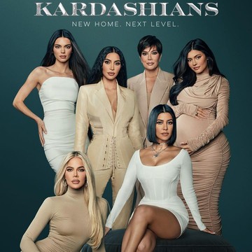 Adu Gaya Keluarga Kardashian-Jenner di Premiere Serial The Kardashians, Siapa Paling Stylish?
