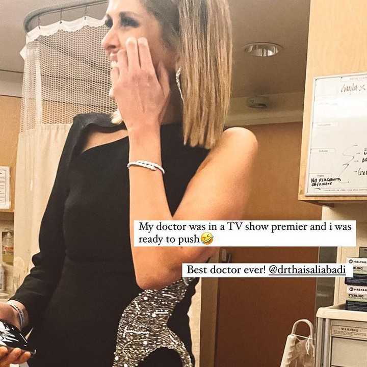 <p>Tahu enggak sih? Dr. Thais Aliabadi membantu proses persalinan Nikita usai menghadiri acara TV lho. Ia datang ke rumah sakit masih mengenakan gaun dan sepatu hak tinggi. Meski begitu, Dr. Thais Aliabadi tetap profesional membantu jalannya persalinan. (Foto: Instagram @nikitawillyofficial94)</p>