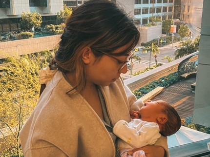 5 Potret Syukuran Baby Issa Xander di AS, Anak Pertama Nikita Willy & Indra Priawan