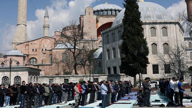 Kota yang paling banyak dikunjungi pada tahun 2023 menurut Euromonitor International ternyata adalah Istanbul, yang merupakan ibu kota Turki.