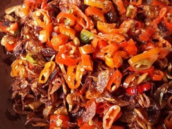 Sambal Emba, Pedas Gurih Yang Nikmatnya Tiada Tara
