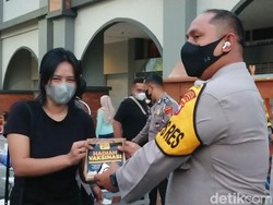 Saat Warga Trenggalek dapat Undian Minyak Goreng Usai Vaksin COVID-19