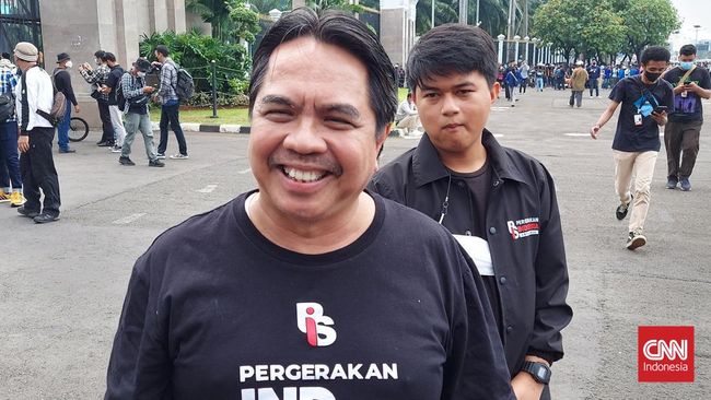 Ade armando serang jokowi