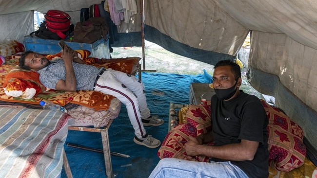 FOTO: Aksi Para Penantang Maut Tong Setan India