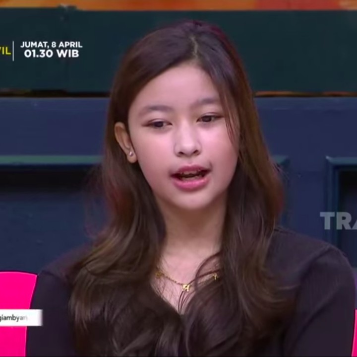 <p>Lahir di tahun 2008, kini usia Aquene sudah genap 13 tahun, Bunda. Ia tumbuh menjadi gadis remaja yang cantik dan pintar. (Foto: YouTube TRANS TV Official)</p>