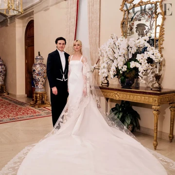 img-title Ketahui Gaya Gaun Pengantin Milik Selebriti yang Cocok Untukmu Berdasarkan Karakter Zodiak!