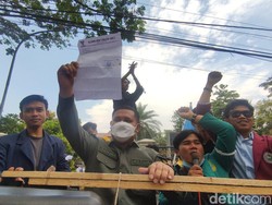 DPRD Cianjur Surati Pemerintah Pusat Usai Didemo Mahasiswa