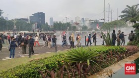 Polisi Terluka dan Pelajar STM Ditangkap Buntut Ricuh di DPR