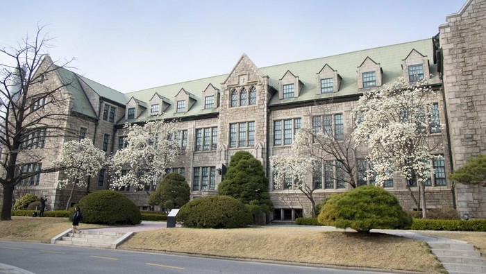 Kampus Legendaris di Korea Selatan Ini Akan Jadi Lokasi Fashion Show Dior