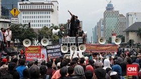FOTO: Demo Mahasiswa Gagal Sampai Seberang Istana