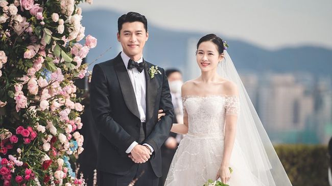 Agensi merilis lebih banyak foto-foto pernikahan Hyun Bin dan Son Ye-jin yang berlangsung pada 31 Maret di Seoul. 