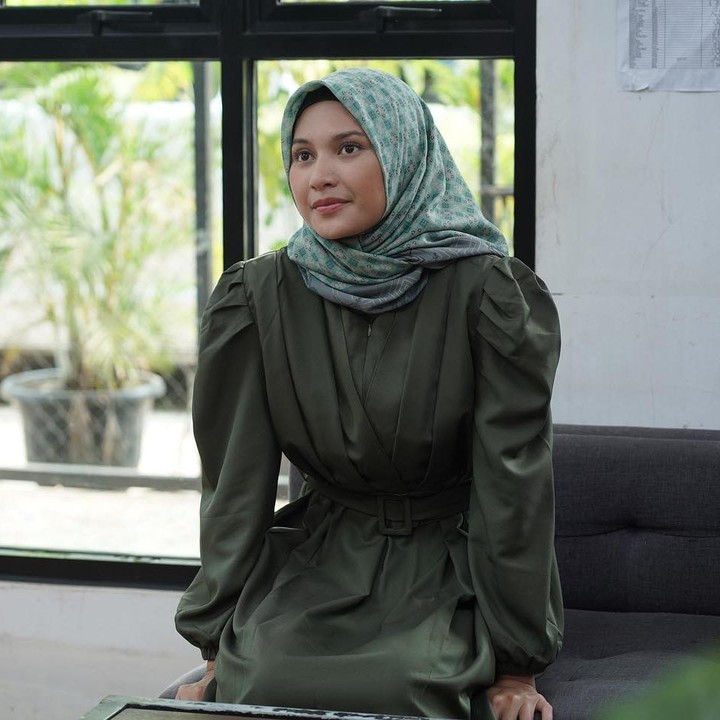 <p>Karakter tari dari serial <em>Wedding Agreement</em> tengah menjadi sorotan. Ia merupakan karakter yang dikisahkan sebagai istri dari Bian (Refal Hady) yang bersatu karena perjodohan keluarga. (Foto: Instagram @indahpermatas)</p>