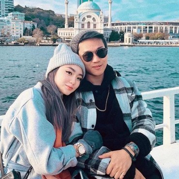 Vanessa Khong Rayakan Anniv Pacaran meski Indra Kenz Masih Dipenjara & Sudah Dimiskinkan