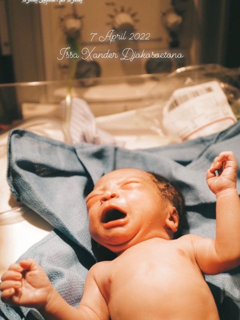Issa Xander Djokosoetono Anak pertama Nikita Willy dan Indra Priawan