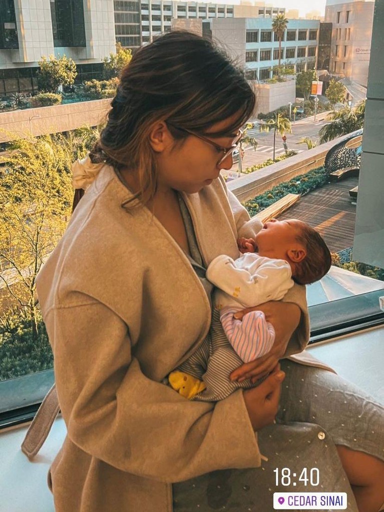 Issa Xander Djokosoetono Anak pertama Nikita Willy dan Indra Priawan